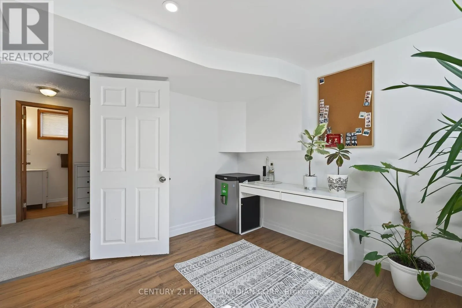 7 UPCOTT CRESCENT