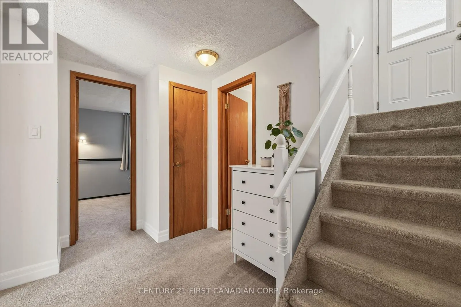 7 UPCOTT CRESCENT