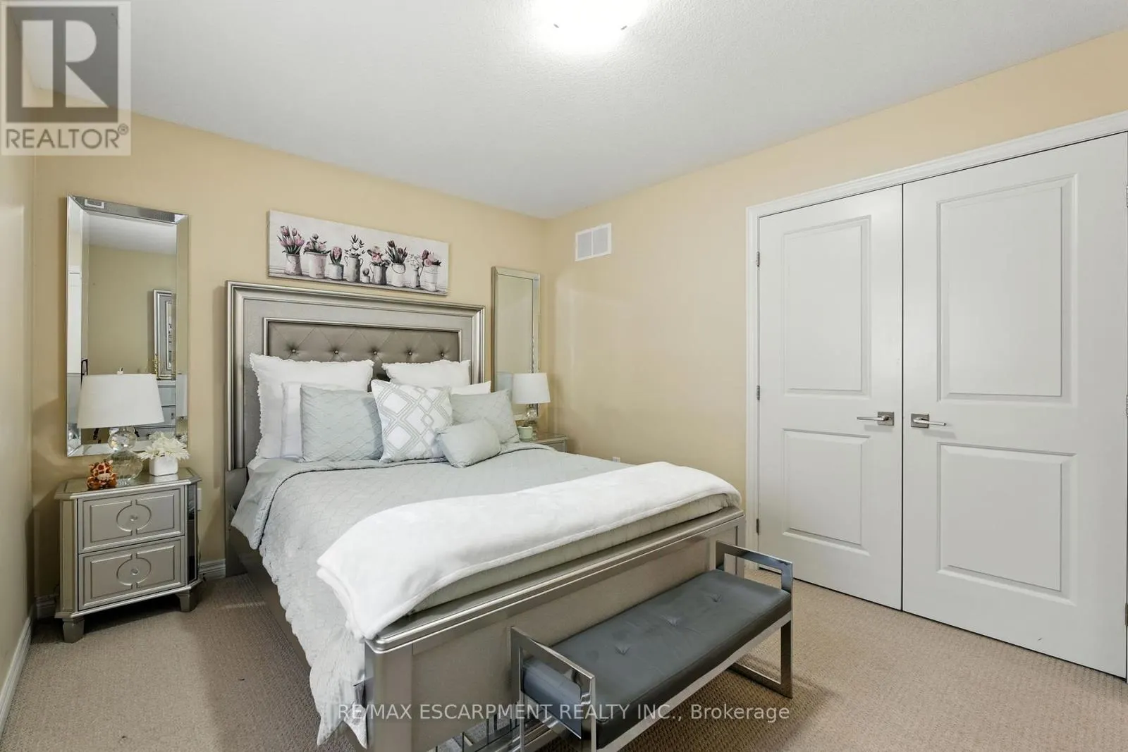 1533 UPPER SHERMAN AVENUE