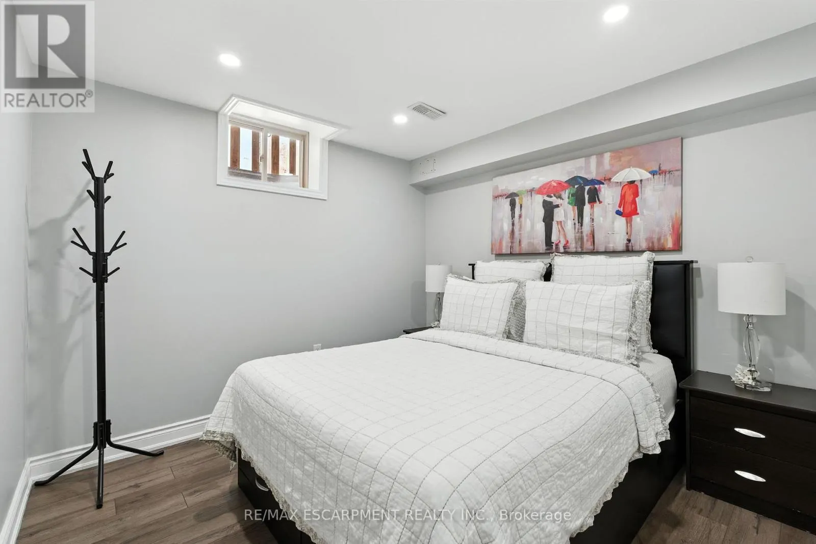 1533 UPPER SHERMAN AVENUE