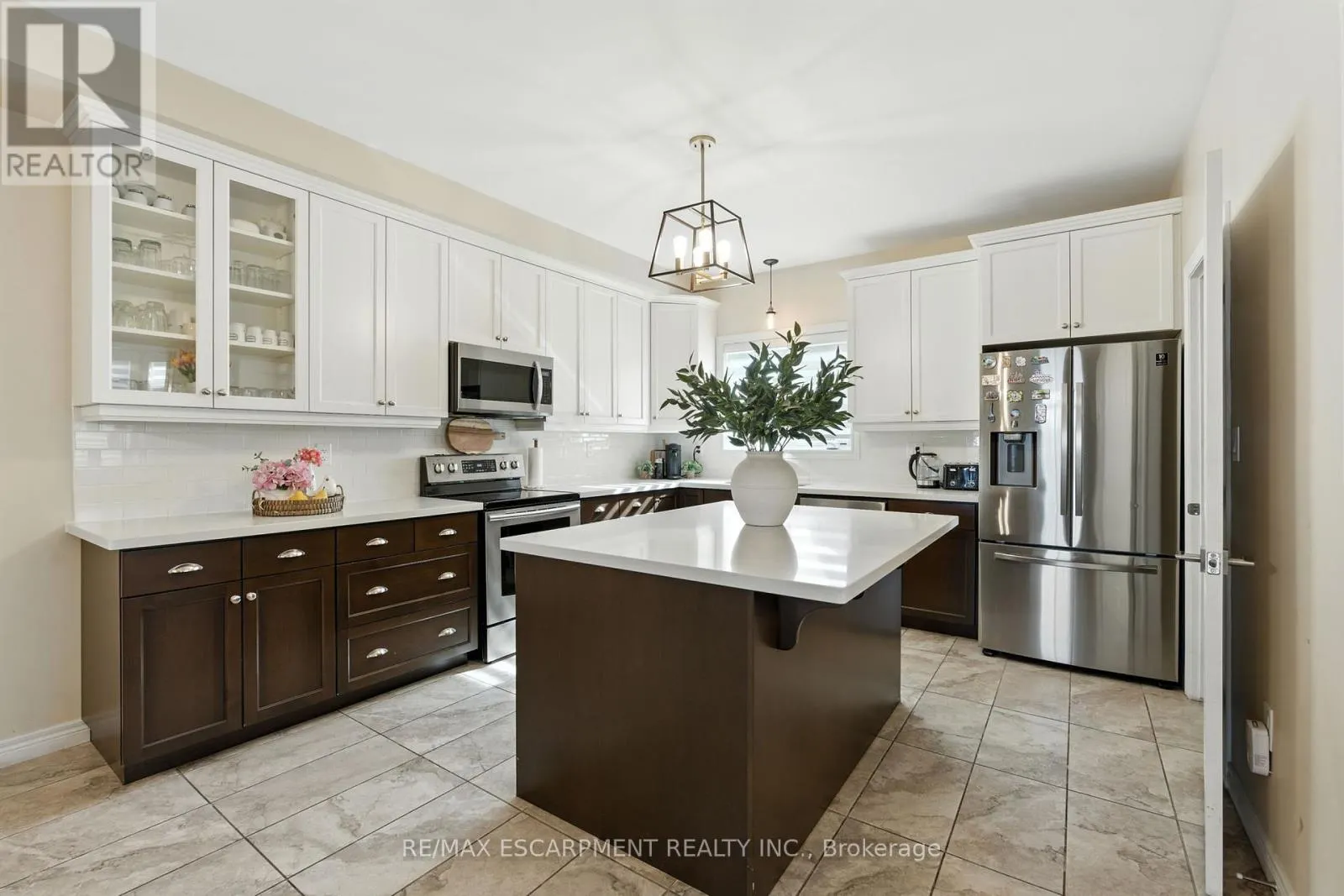 1533 UPPER SHERMAN AVENUE