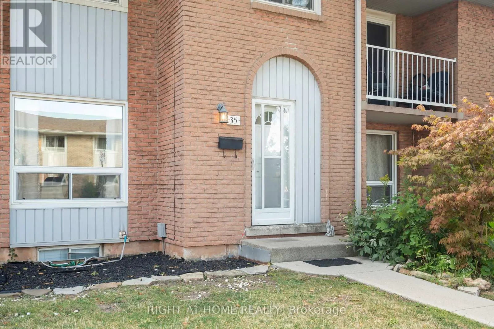 35 - 151 GATESHEAD CRESCENT