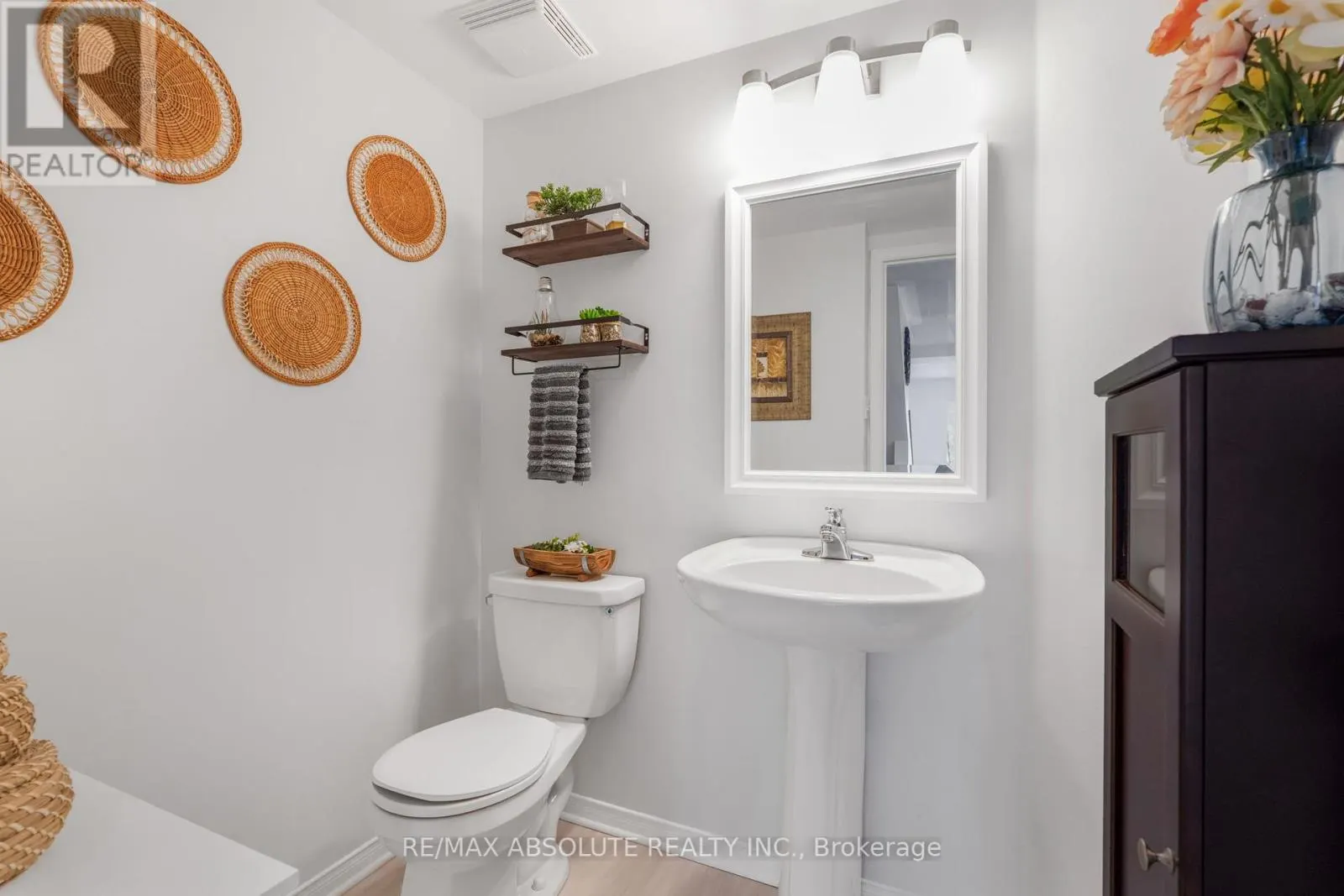 32 BONFIELD PRIVATE