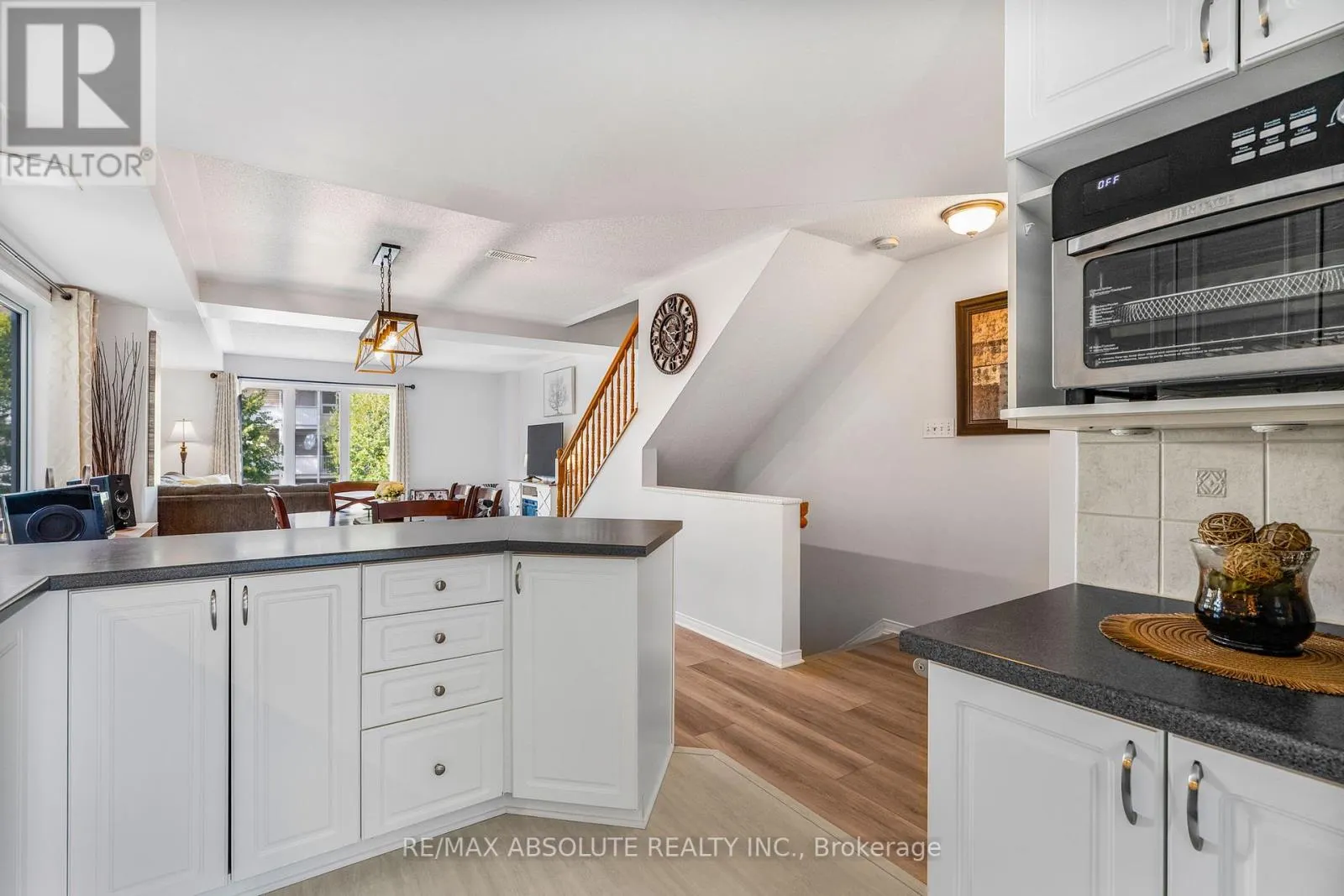 32 BONFIELD PRIVATE