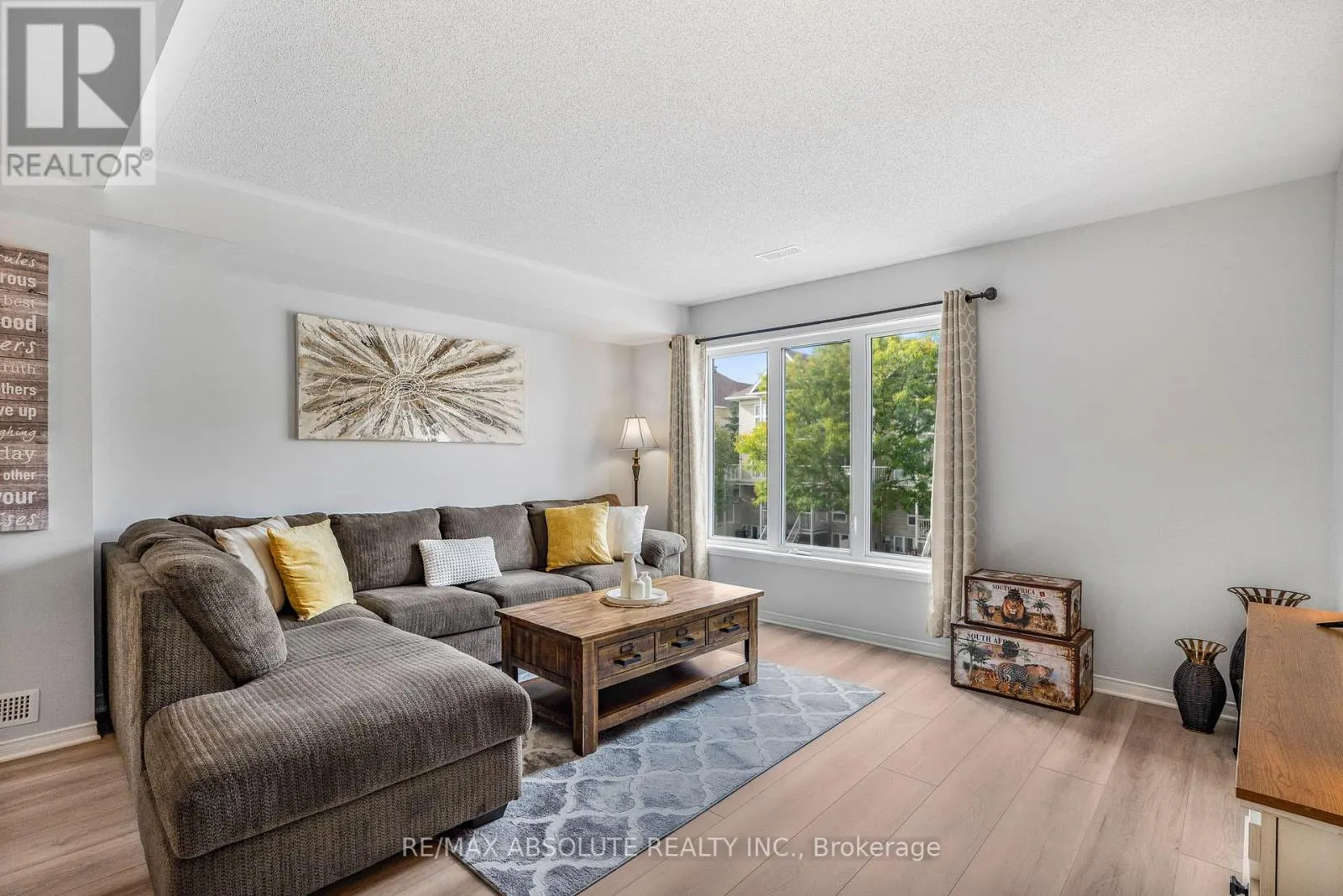 32 BONFIELD PRIVATE