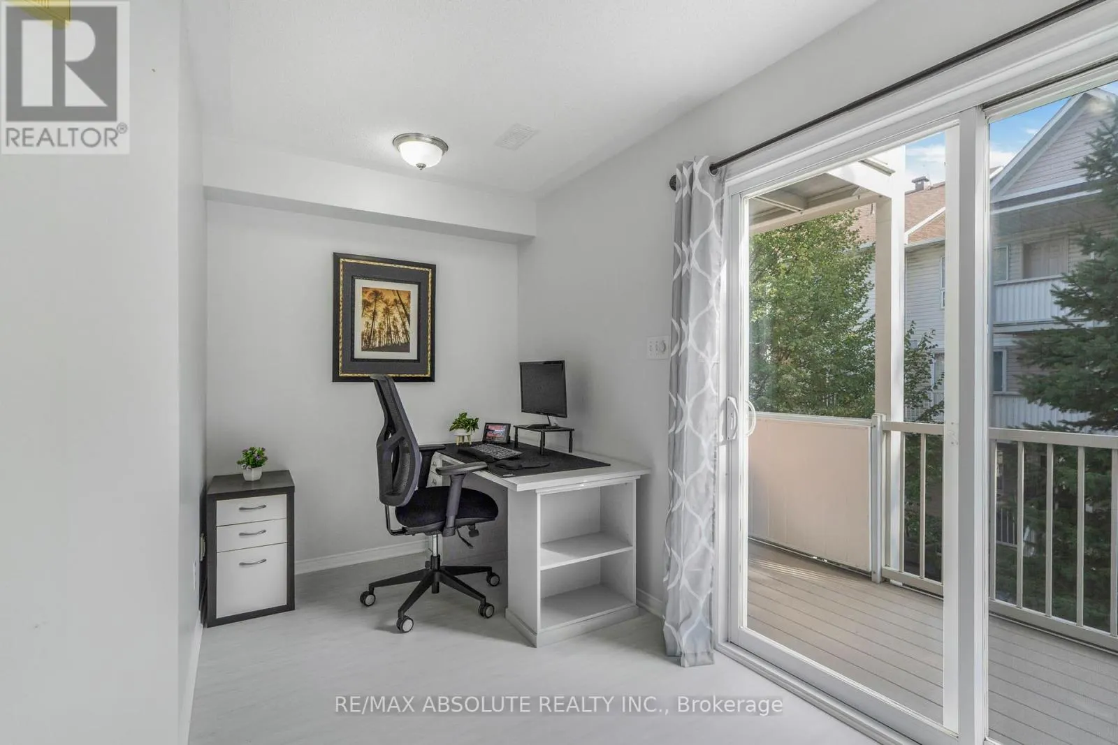 32 BONFIELD PRIVATE