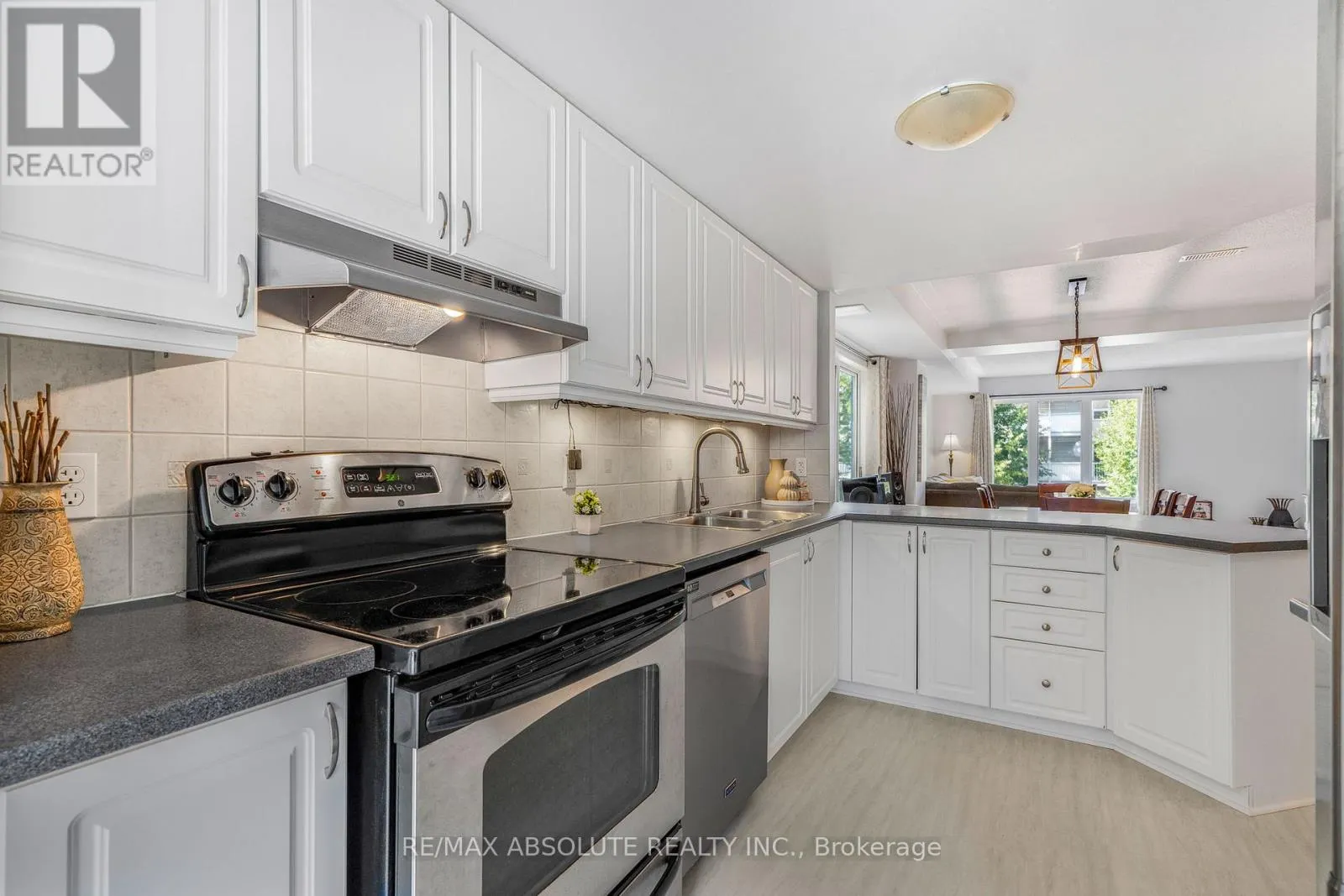 32 BONFIELD PRIVATE