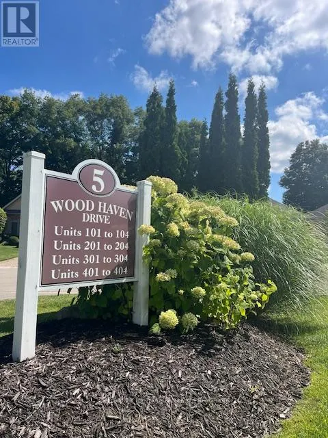 1 - 5 WOODHAVEN DRIVE, #1