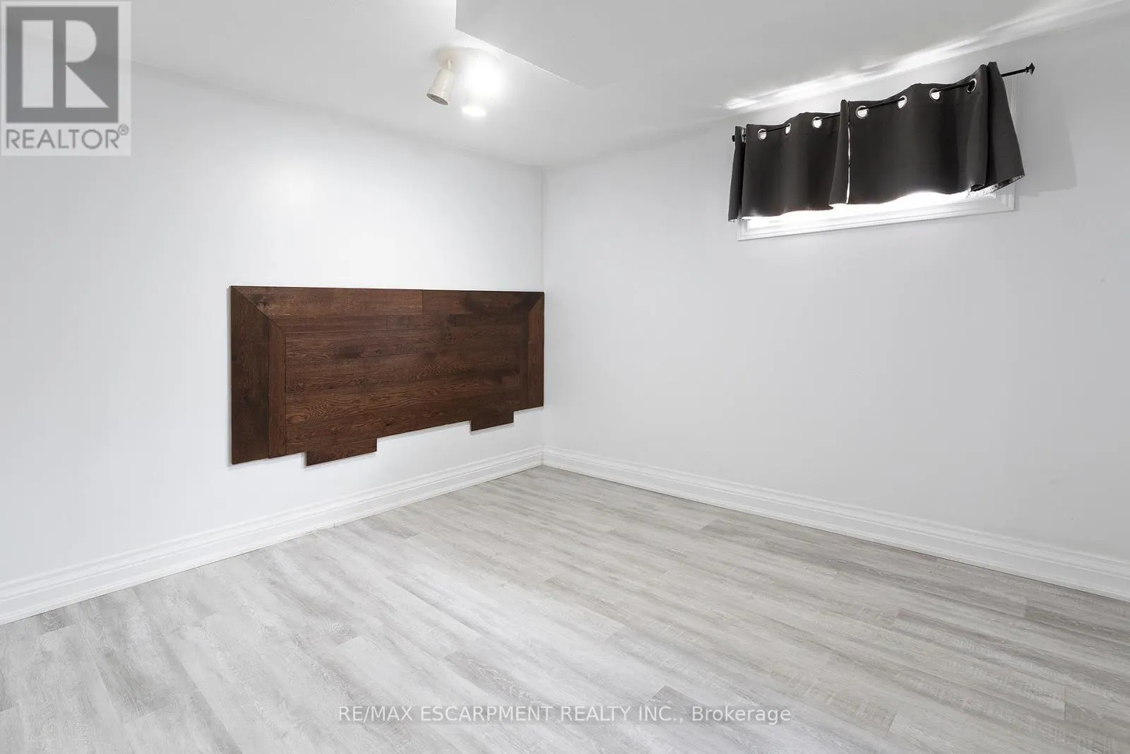 493 UPPER GAGE AVENUE