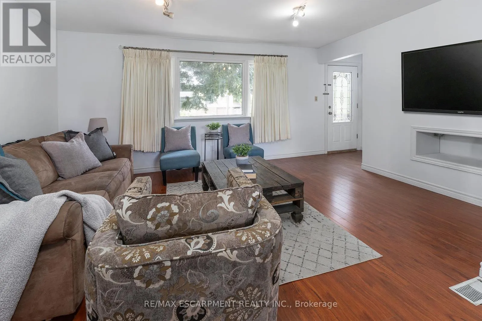 493 UPPER GAGE AVENUE