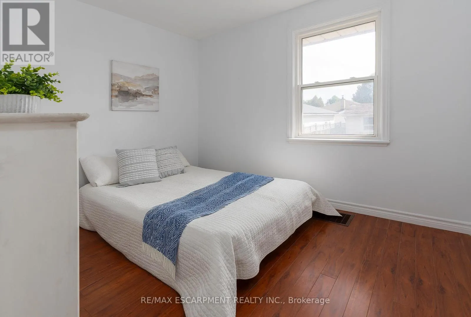 493 UPPER GAGE AVENUE