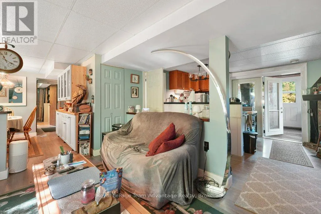 18 HORSESHOE LAKE ROAD