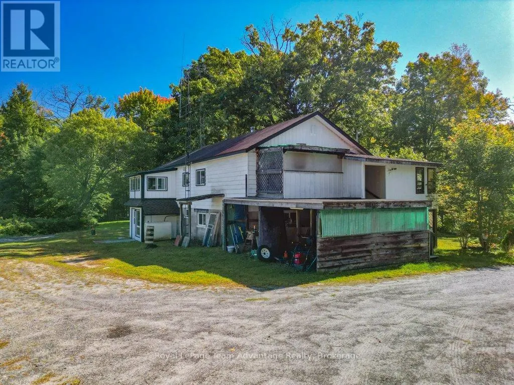 18 HORSESHOE LAKE ROAD