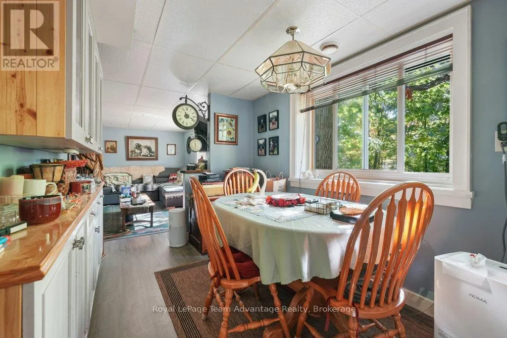 18 HORSESHOE LAKE ROAD
