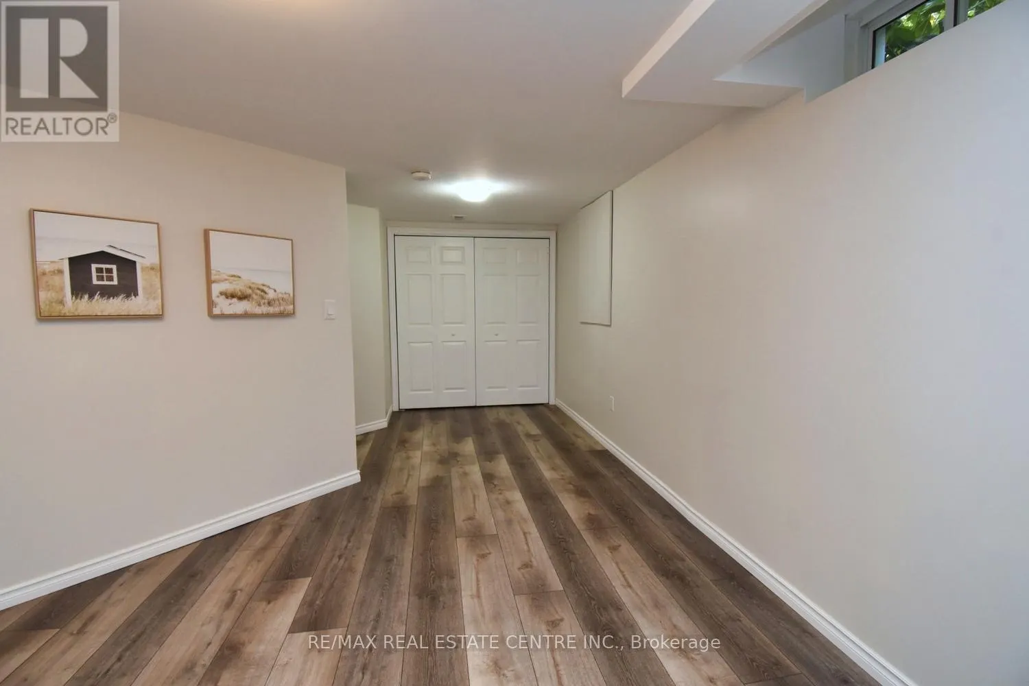 35 ERINGATE DRIVE