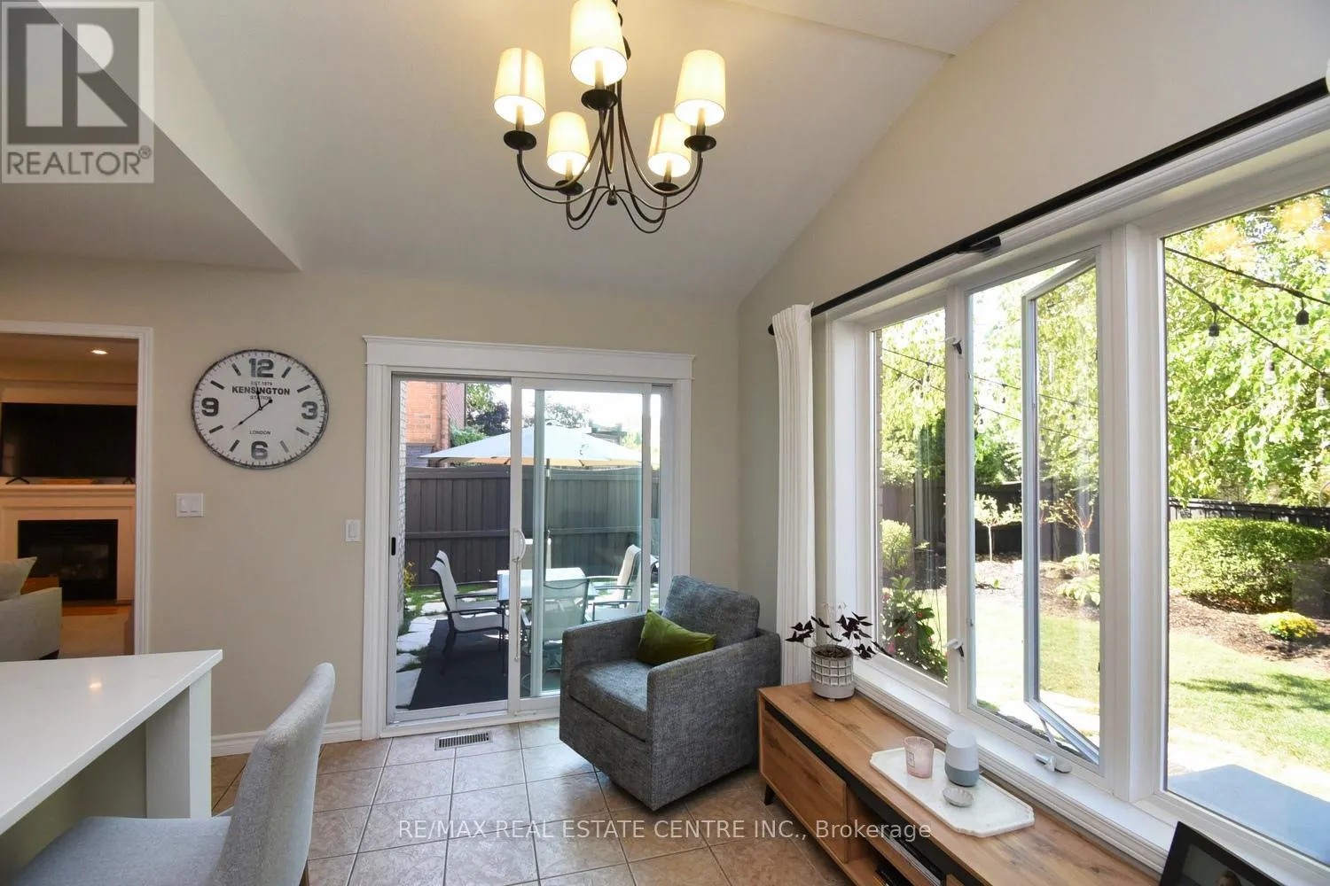 35 ERINGATE DRIVE