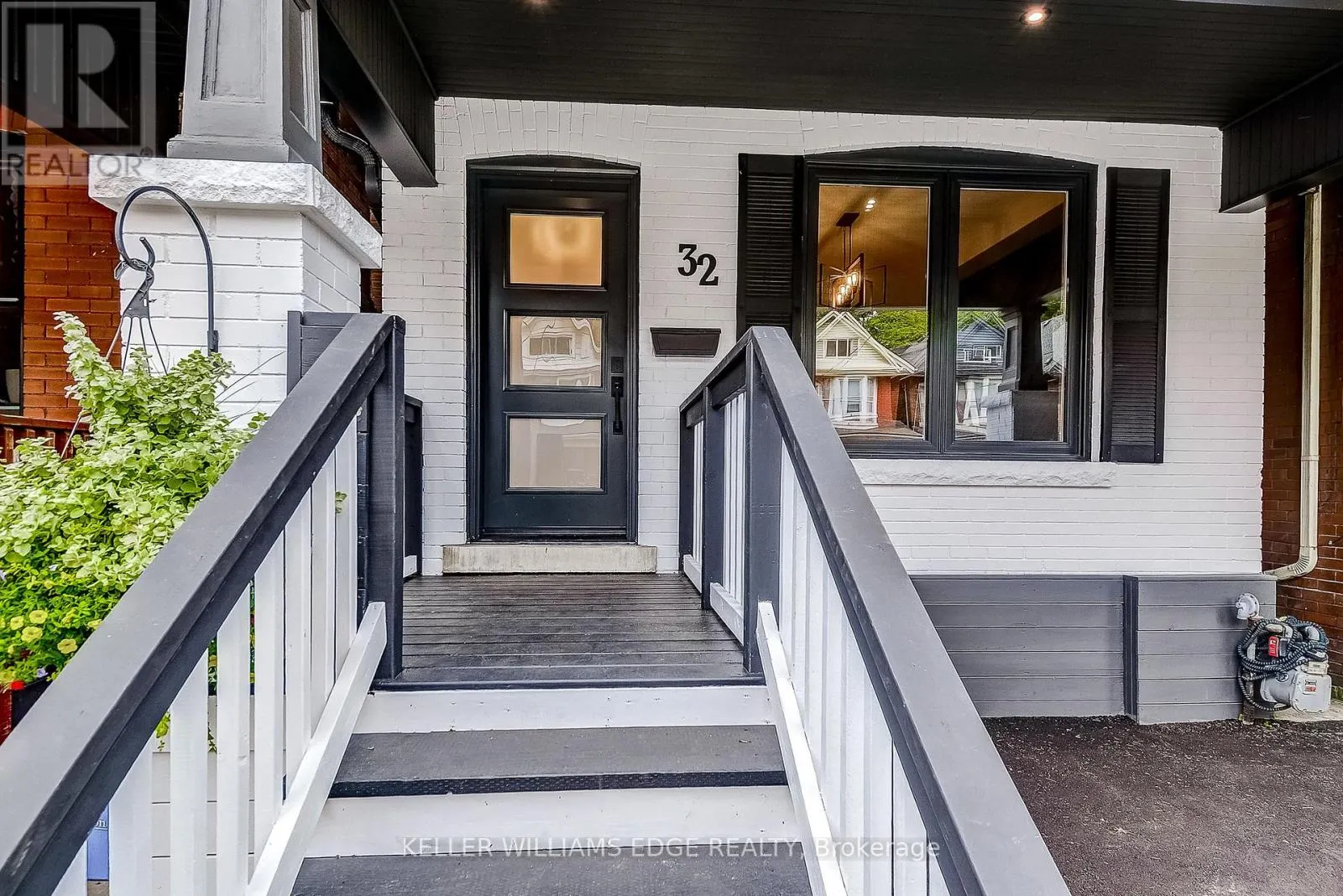 32 CUMBERLAND AVENUE