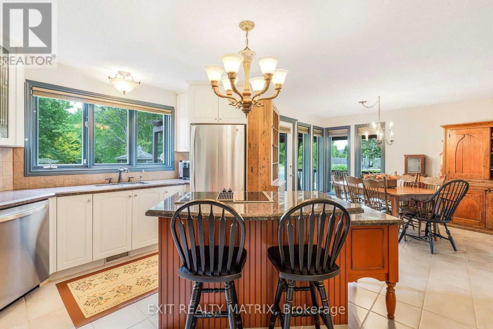 882 DU CASTOR ROAD