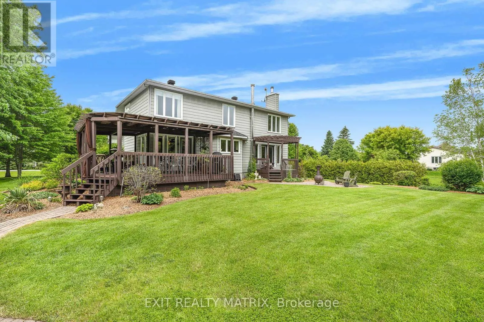 882 DU CASTOR ROAD