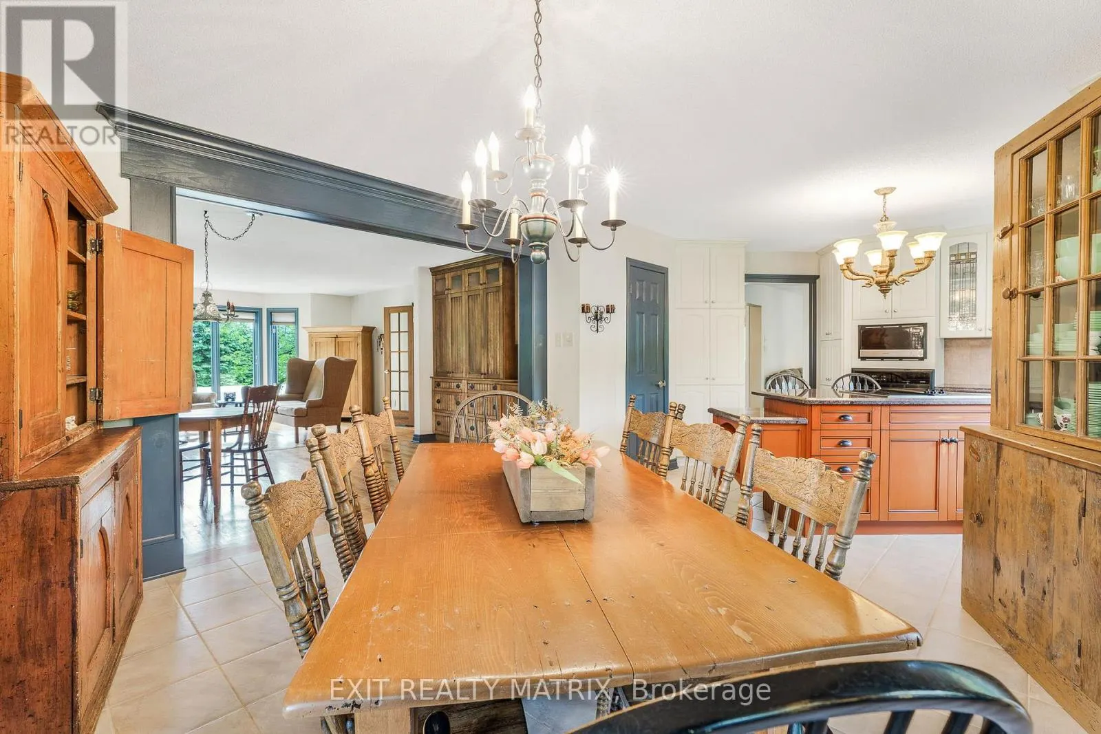 882 DU CASTOR ROAD
