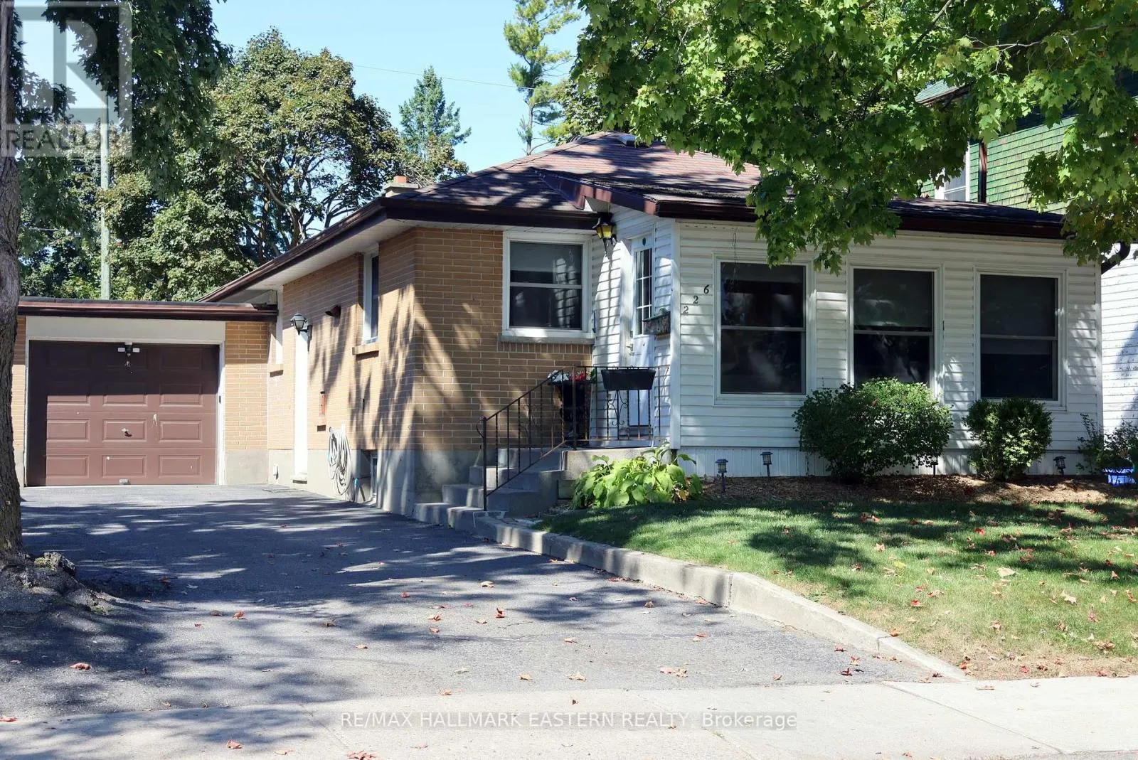 226 LEE STREET
