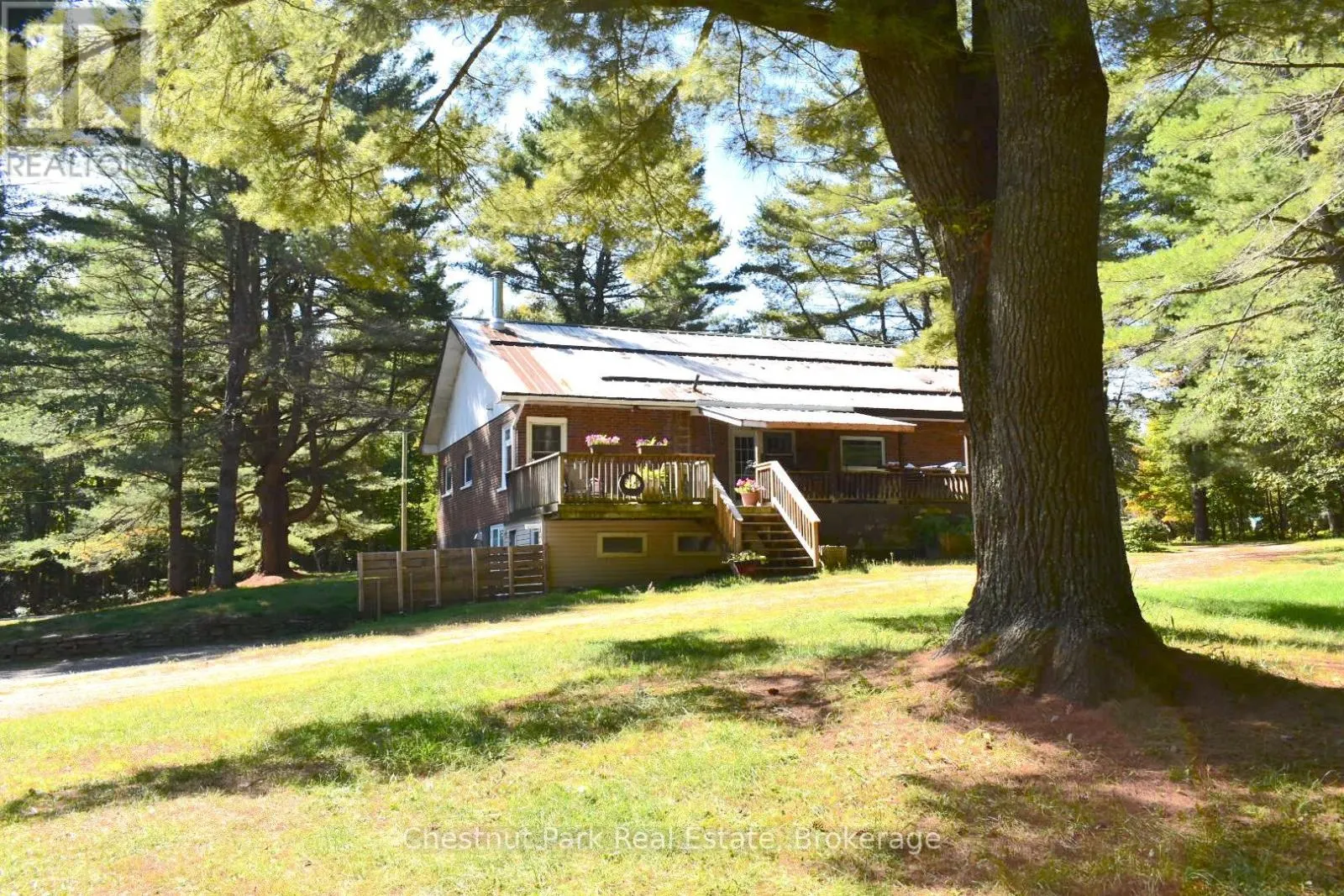 1258 RAVENSCLIFFE ROAD