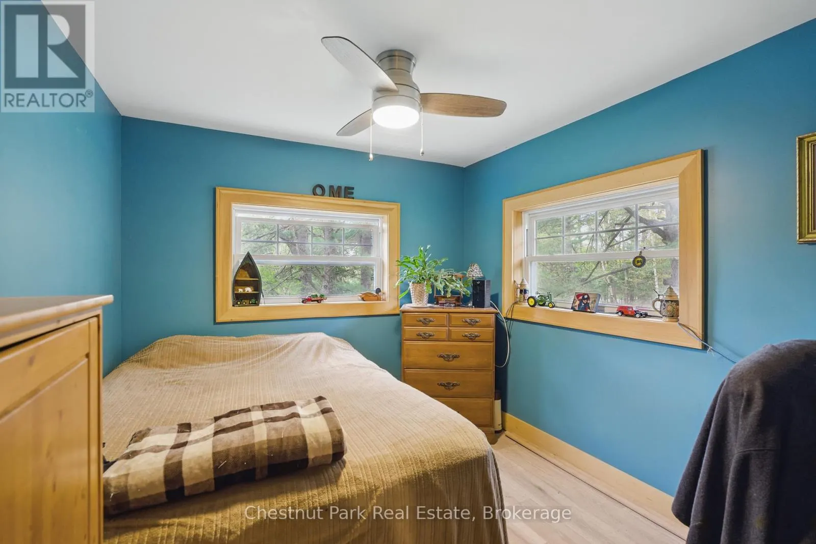 1258 RAVENSCLIFFE ROAD