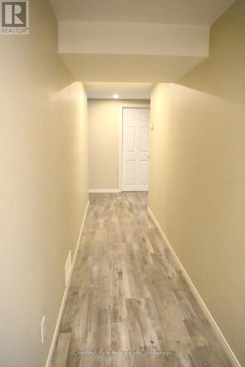 1258 RAVENSCLIFFE ROAD