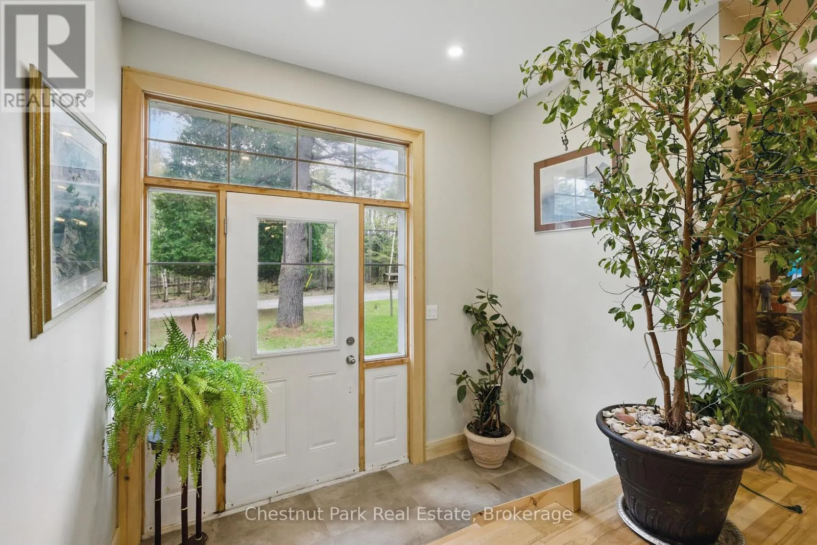 1258 RAVENSCLIFFE ROAD