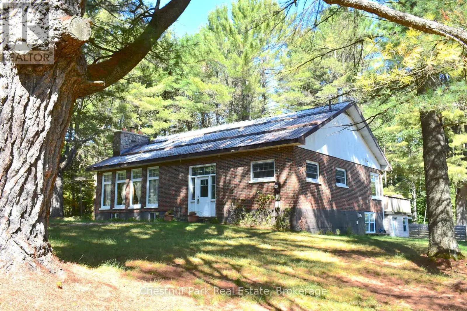1258 RAVENSCLIFFE ROAD