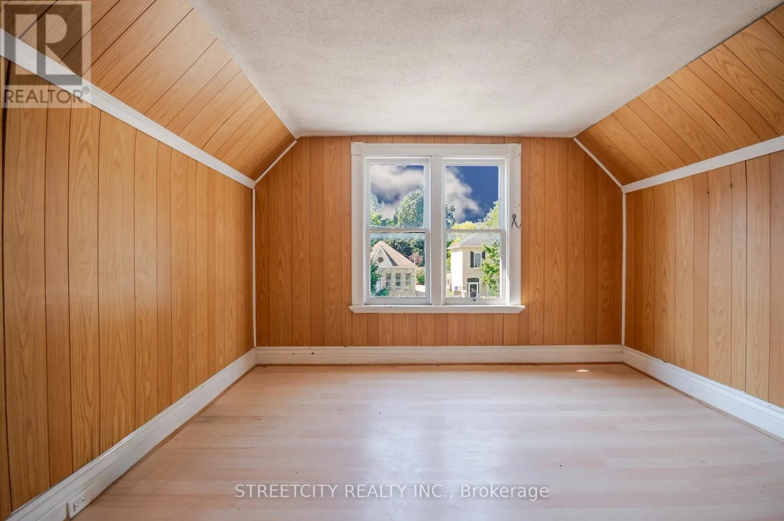 434 ENGLISH STREET