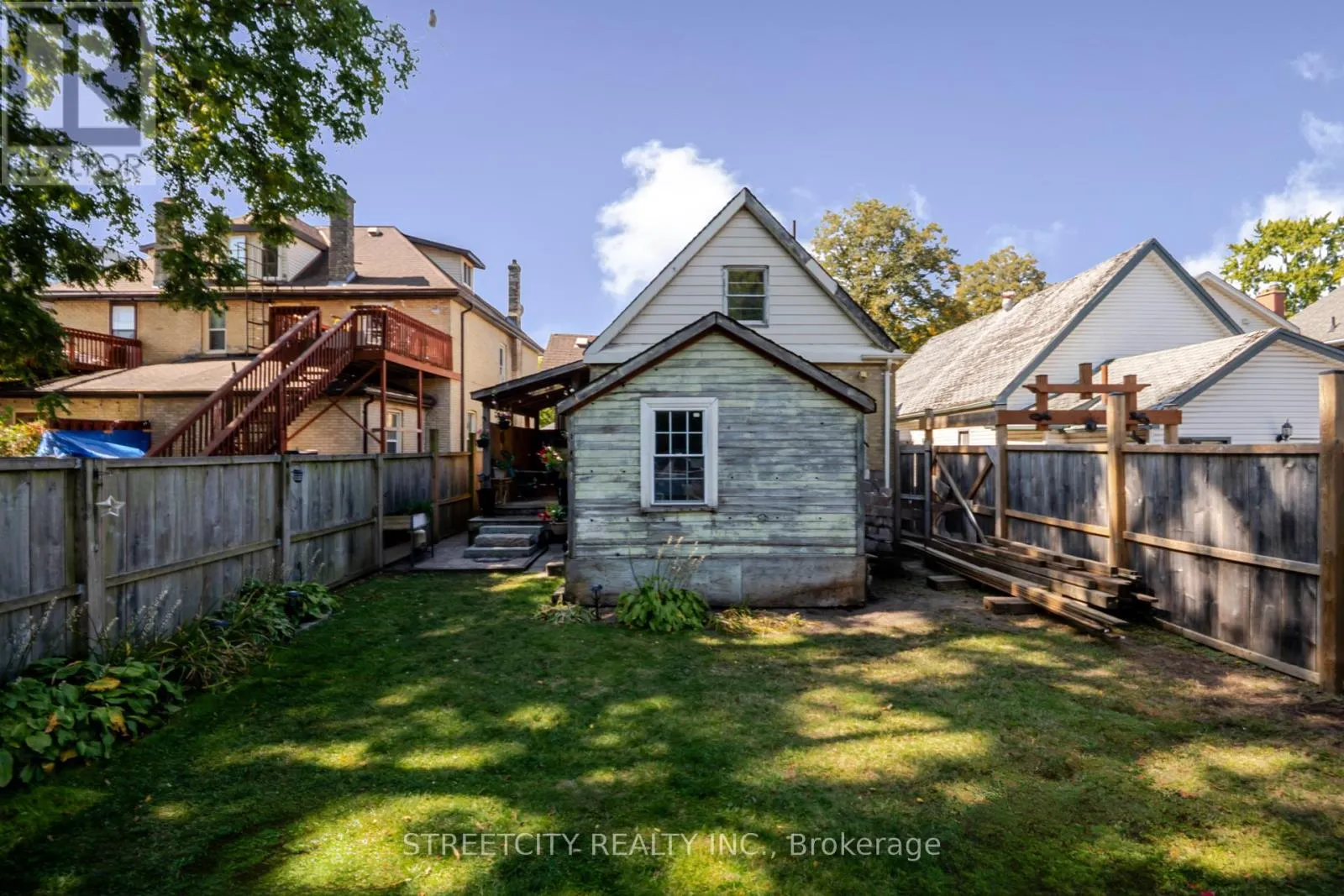 434 ENGLISH STREET