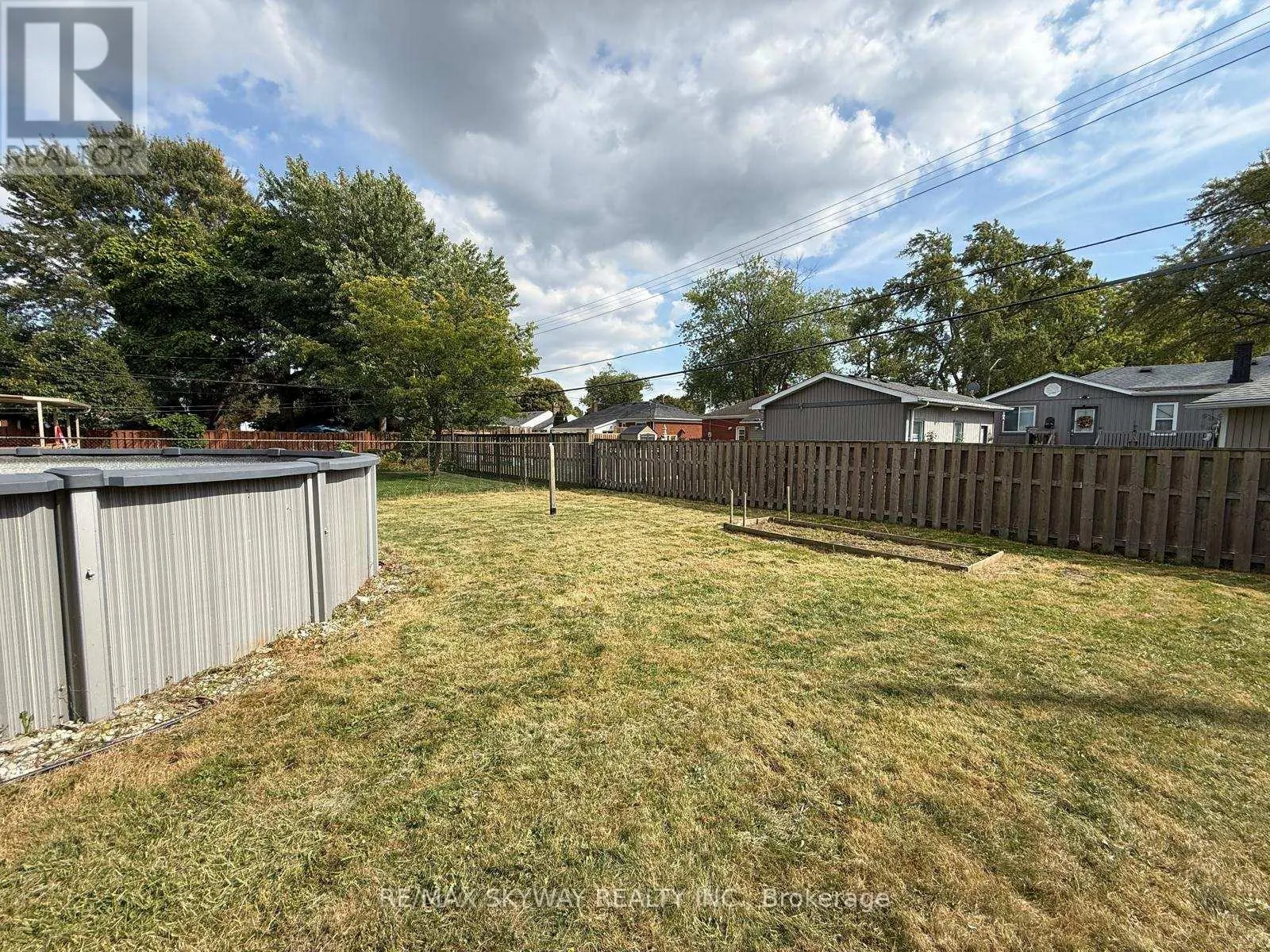 207 THOROLD ROAD