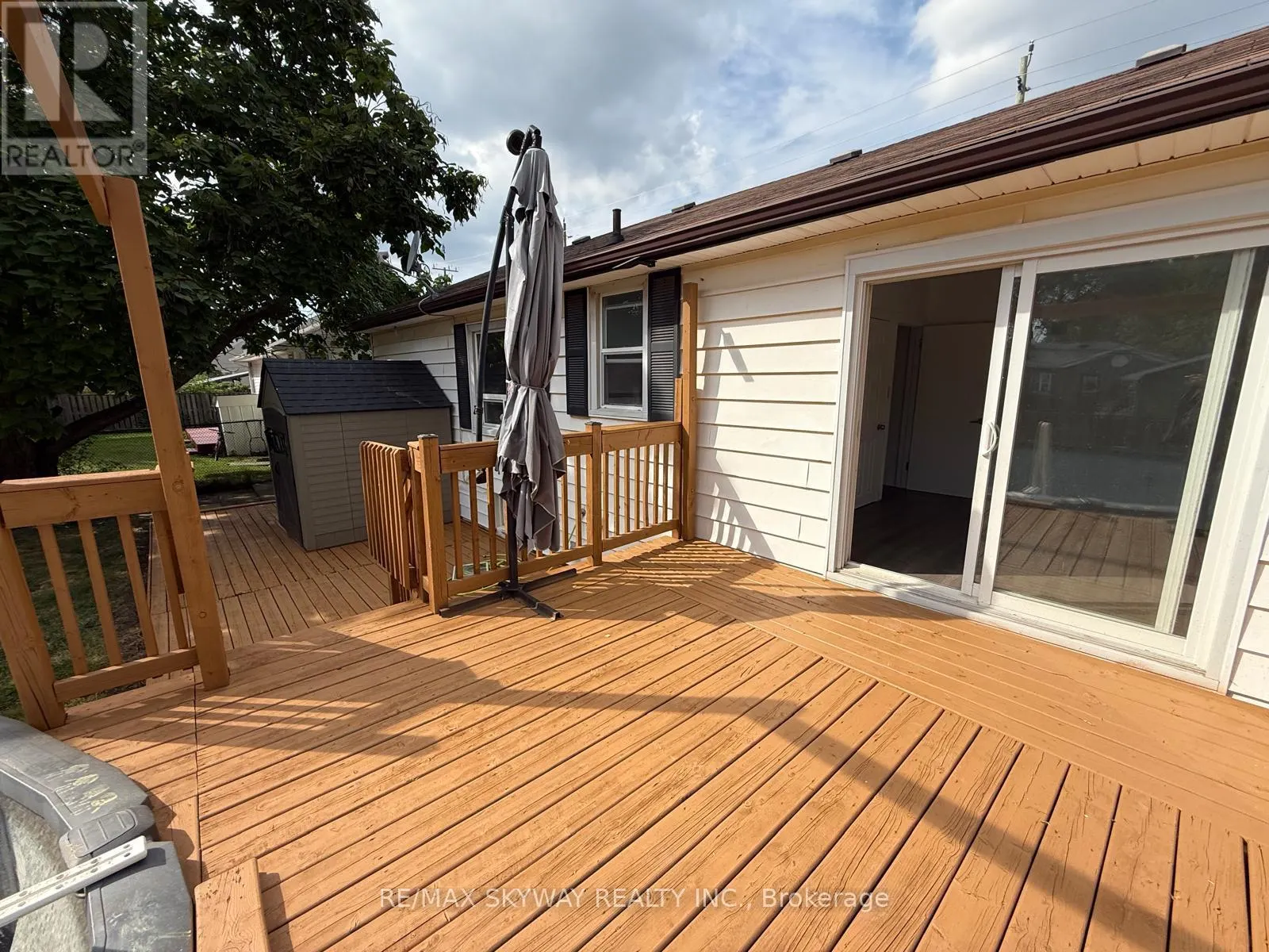 207 THOROLD ROAD