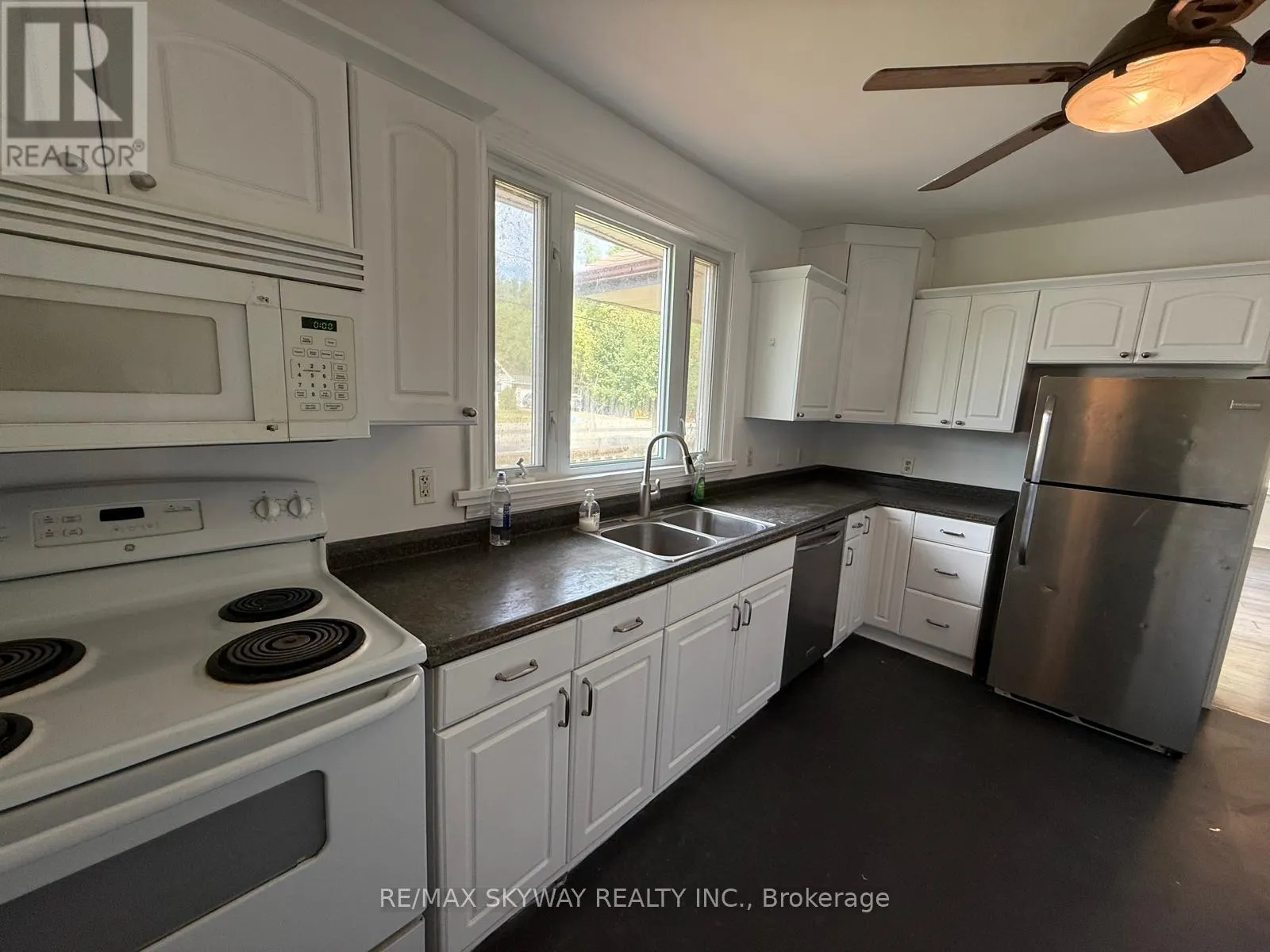 207 THOROLD ROAD