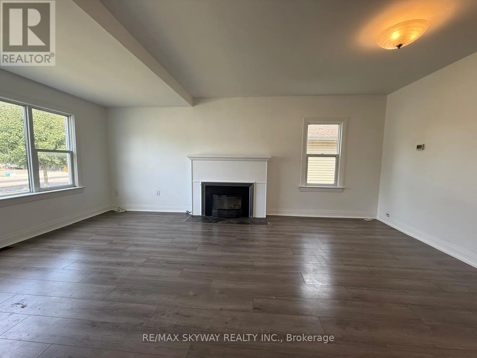 207 THOROLD ROAD
