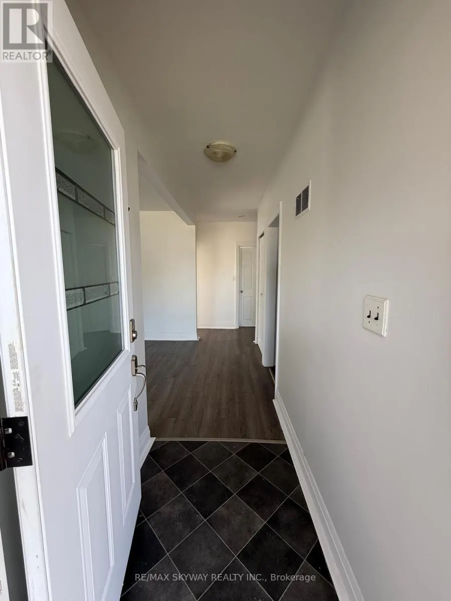 207 THOROLD ROAD