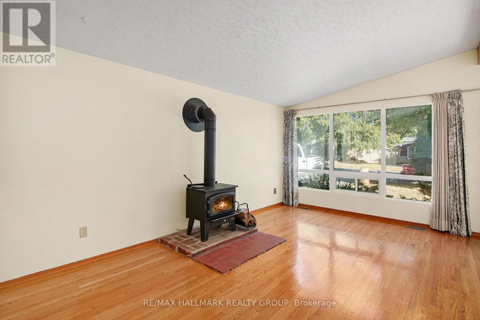1938 FEATHERSTON DRIVE