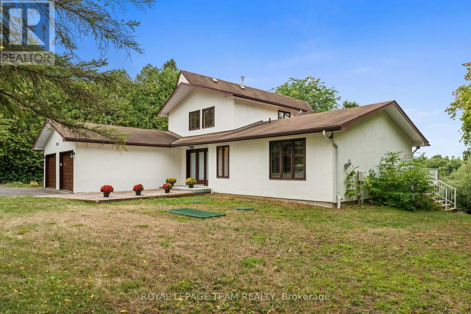 1376 RIVER ROAD