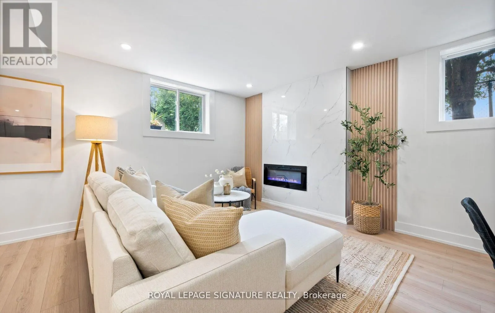 105 LILACSIDE DRIVE