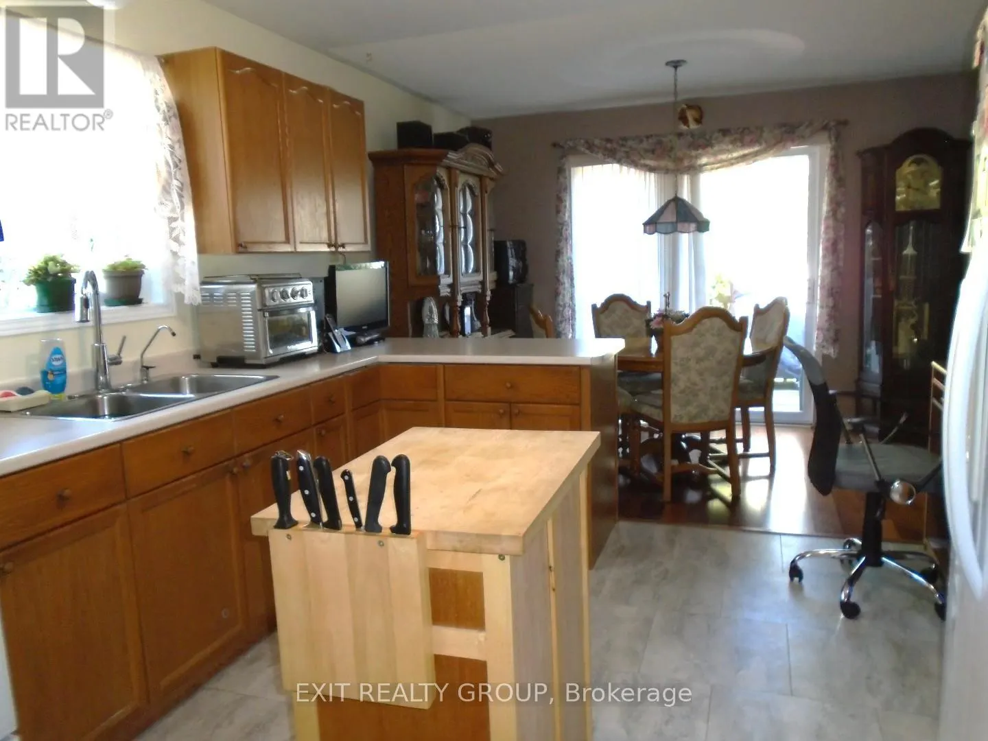 33 CRETNEY DRIVE