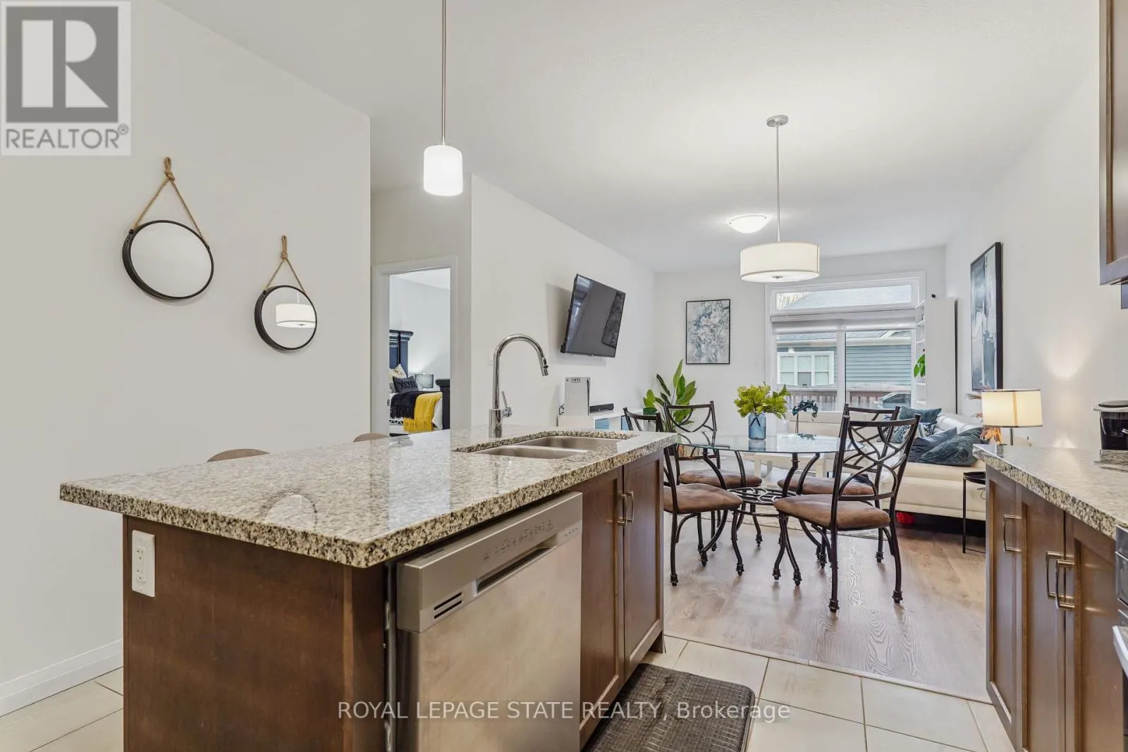 18 SOUTH COAST CIRCLE