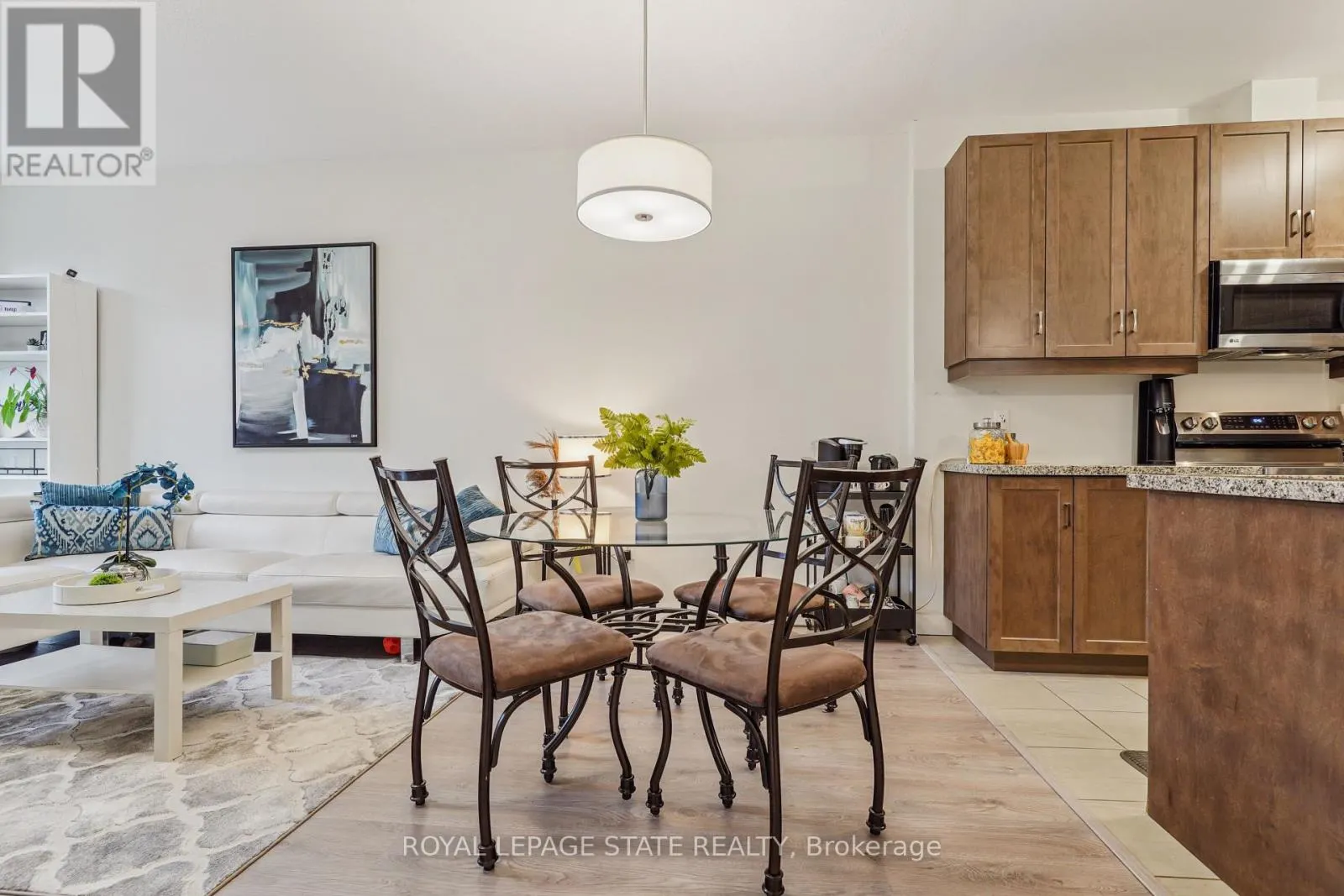 18 SOUTH COAST CIRCLE