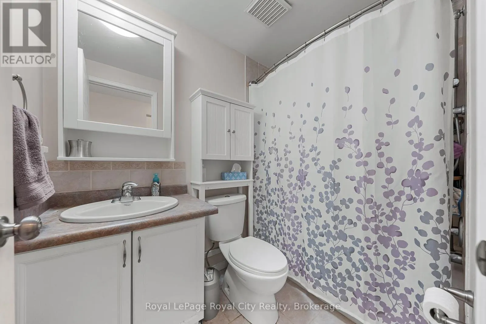 16 - 129 VICTORIA ROAD N, #16