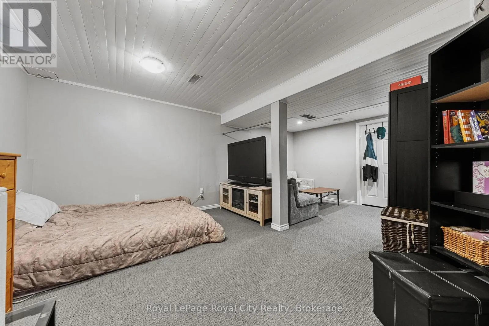 16 - 129 VICTORIA ROAD N, #16