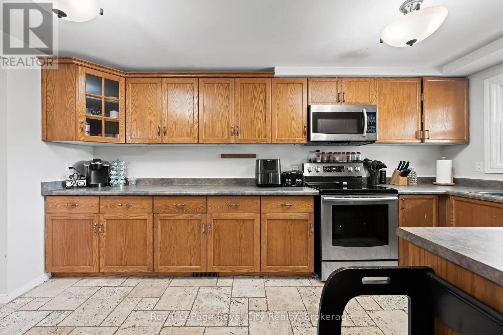 16 - 129 VICTORIA ROAD N, #16
