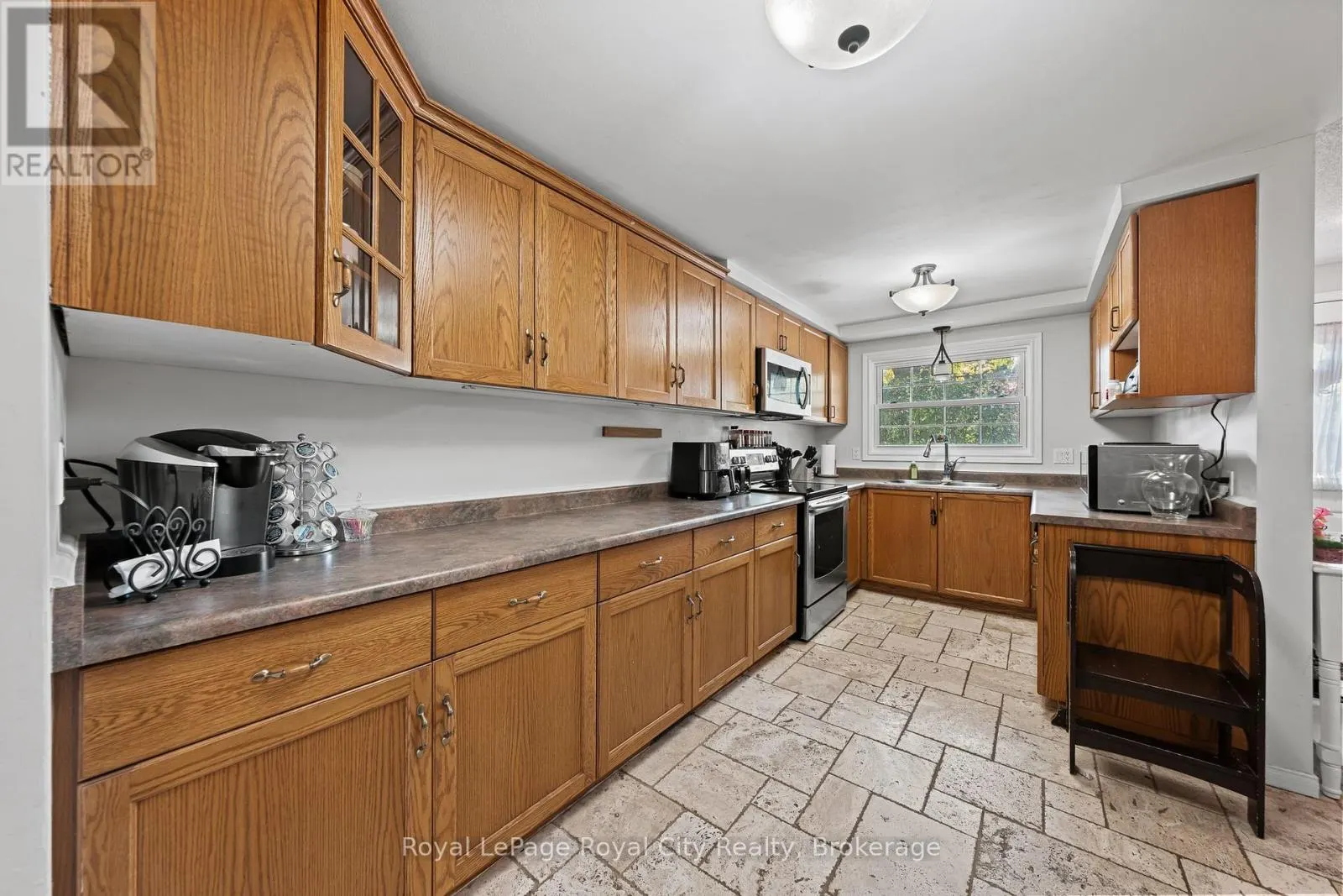 16 - 129 VICTORIA ROAD N, #16