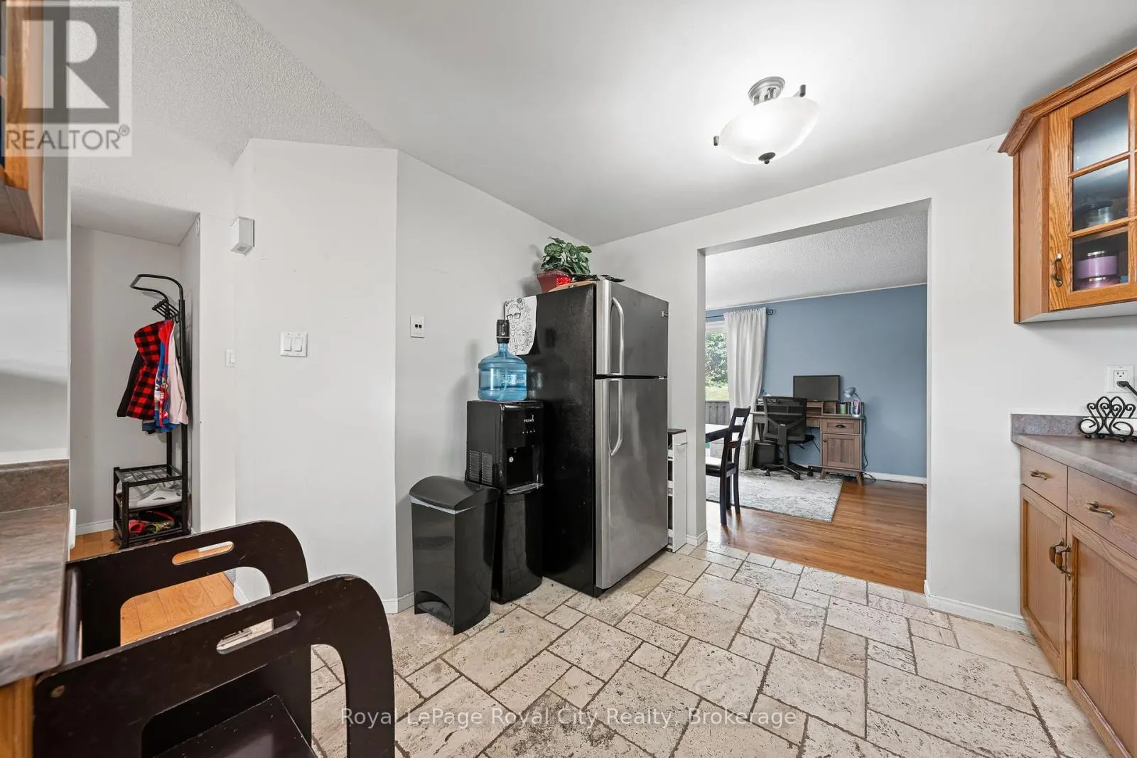 16 - 129 VICTORIA ROAD N, #16