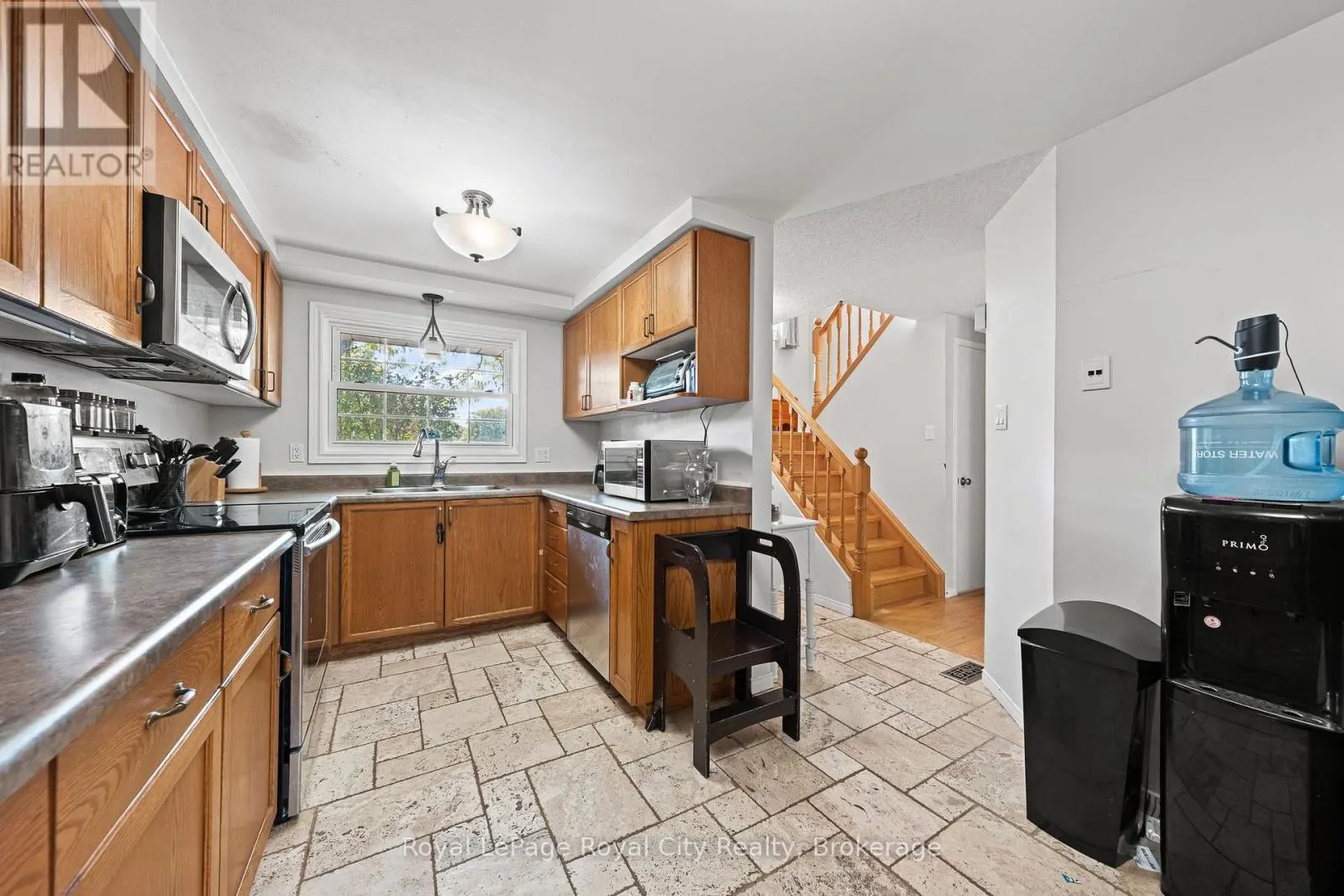 16 - 129 VICTORIA ROAD N, #16