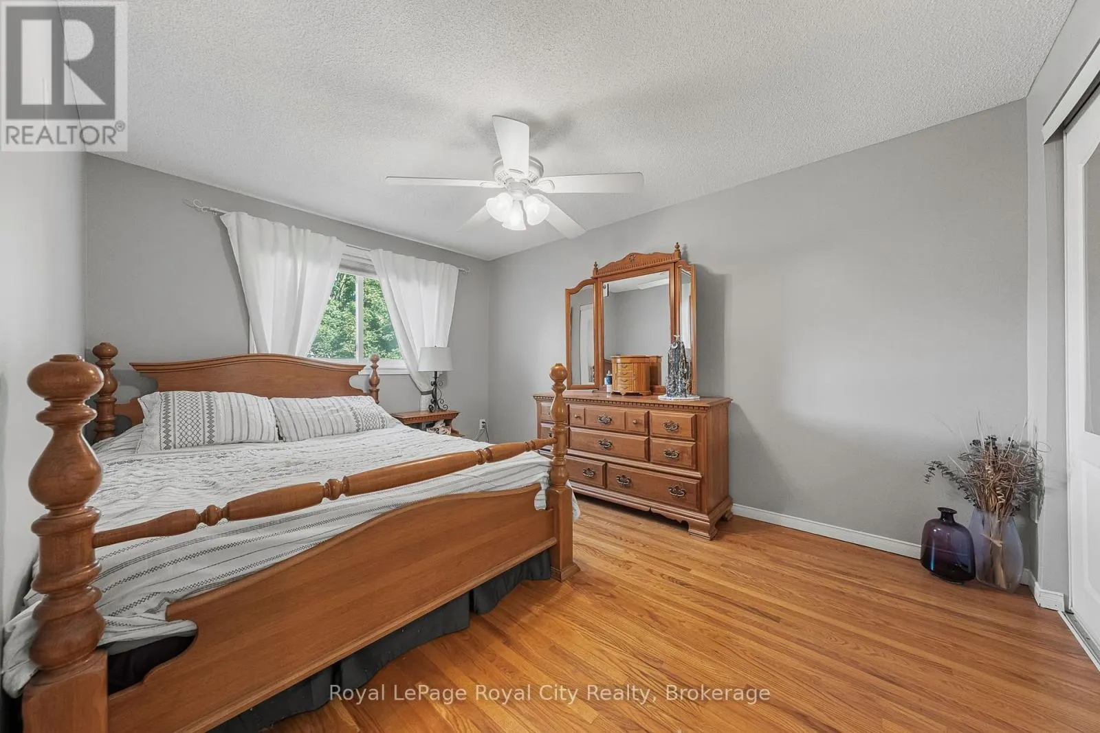 16 - 129 VICTORIA ROAD N, #16